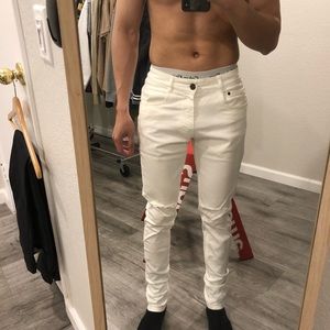 Zara Knee Ripped White Jeans